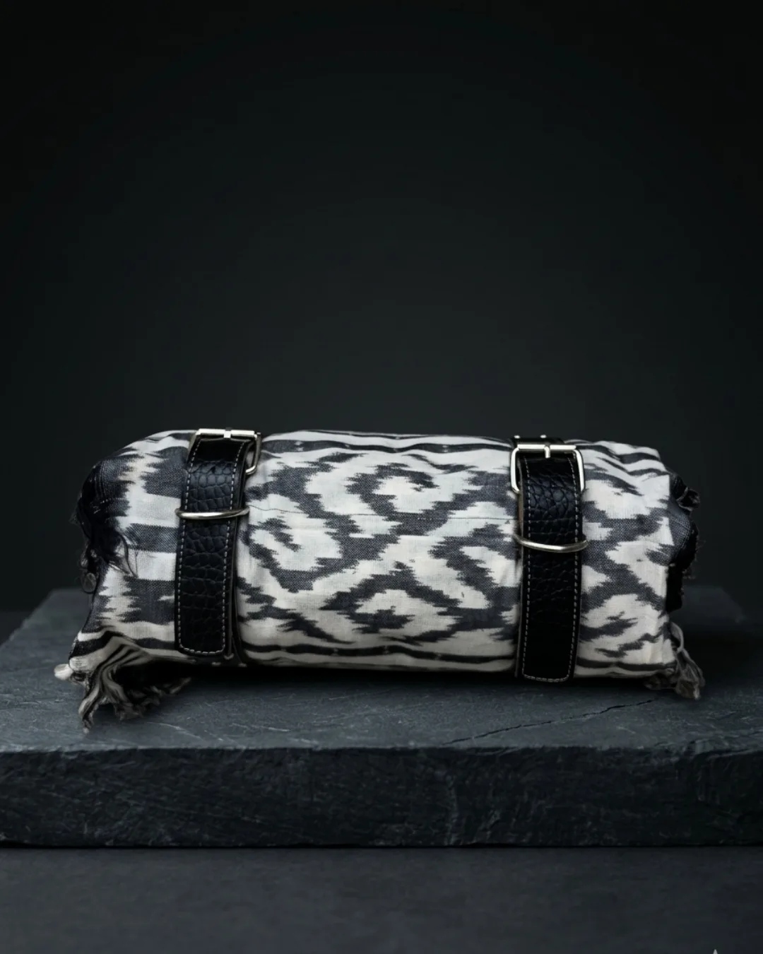 Onyx Chicano Blanket