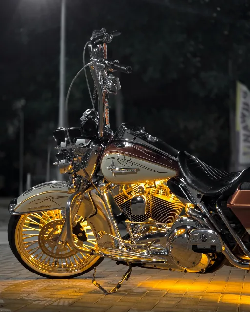 Underlow lights on Harley-Davidson Road King